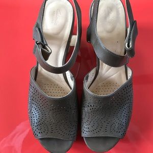 Clarks olive green wedge sandals size 10